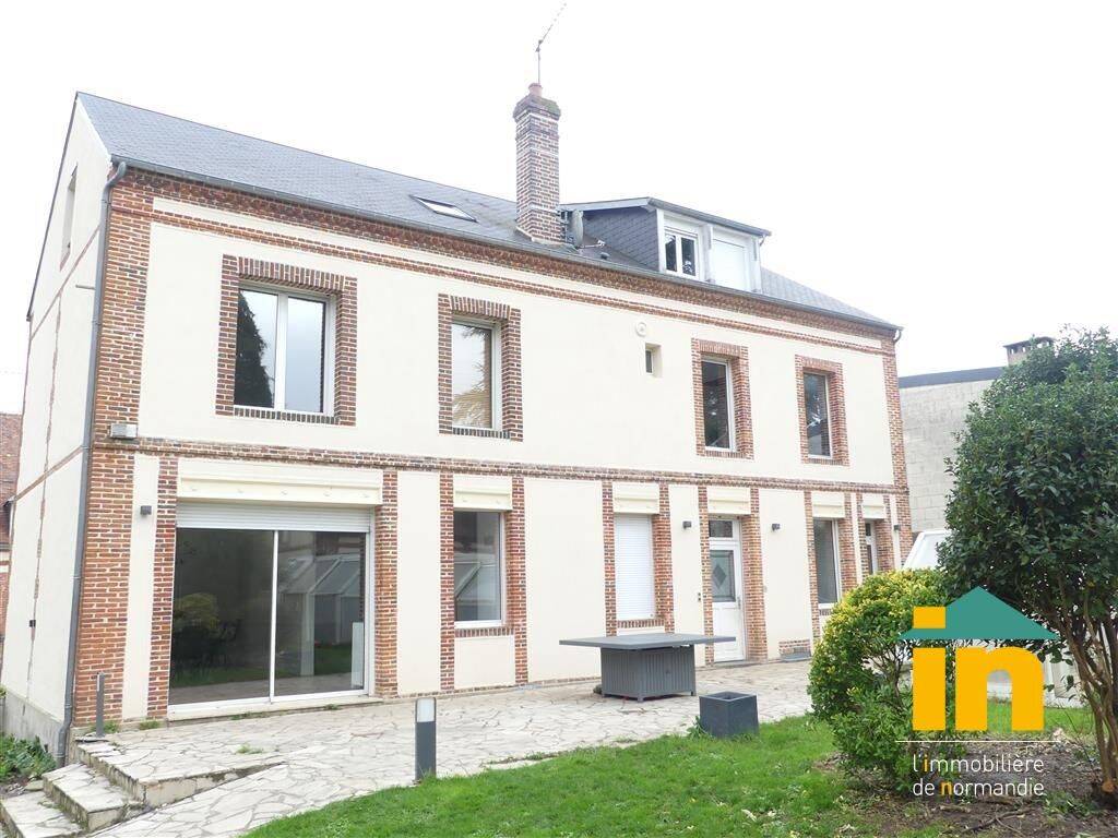 Maison 9 pièces 276 m² · à L'Aigle · 276 m² · 472 000 €