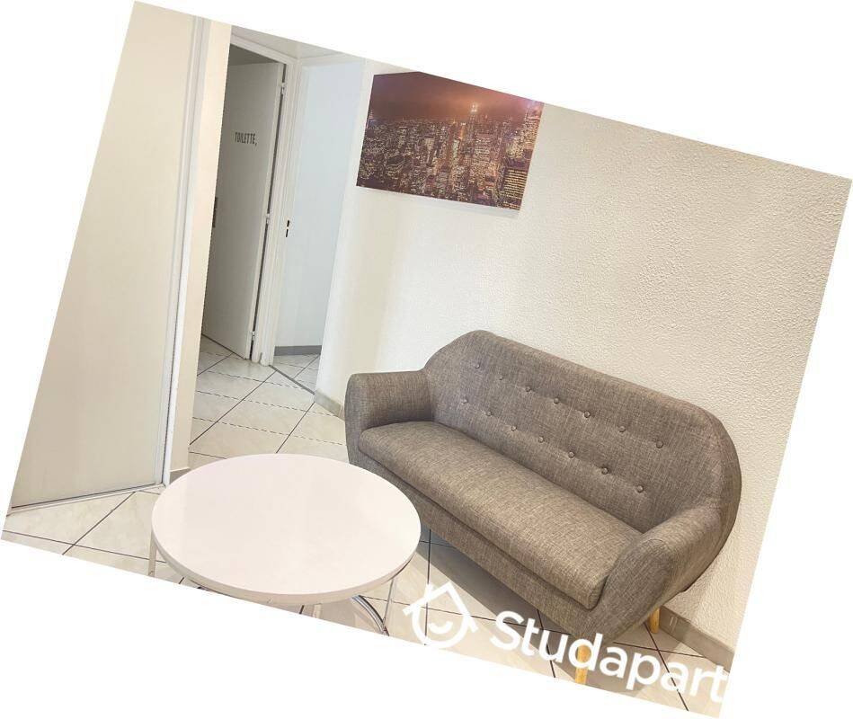 1 pièce 11 m² · à Saint-Priest · 11 m² · 470 €/mois