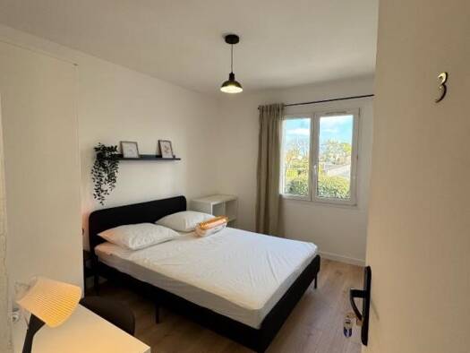 Colocation à louer 380 € 1 pièce 2 chambres 12 m² dès le 11/04/2026 Le Bourg sous la Roche-Coteau La Roche-sur-Yon 85000