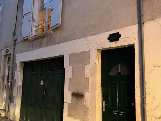 Parking à louer 120 € 18 m² Martroi-Cathédrale Orléans 45000