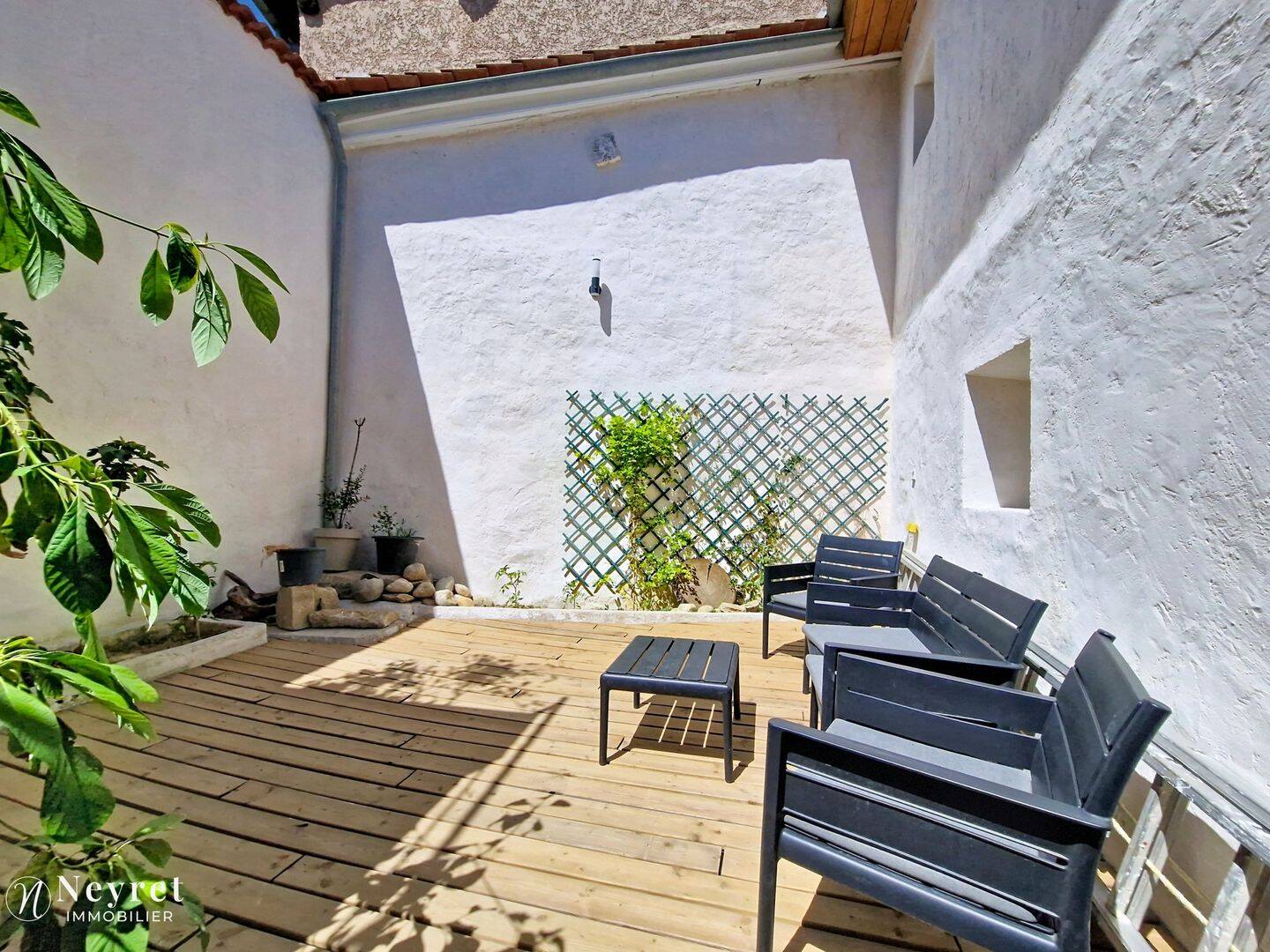 Maison 7 pièces 151 m² · à Communay · 151 m² · 299 000 €