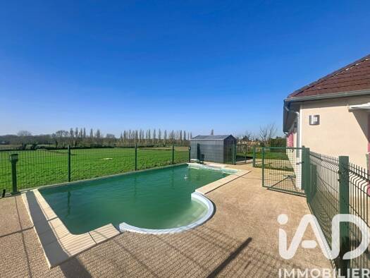 Maison à vendre 255 000 € 6 pièces 4 chambres 105 m² 889 m² de terrain Châtenoy-en-Bresse 71380