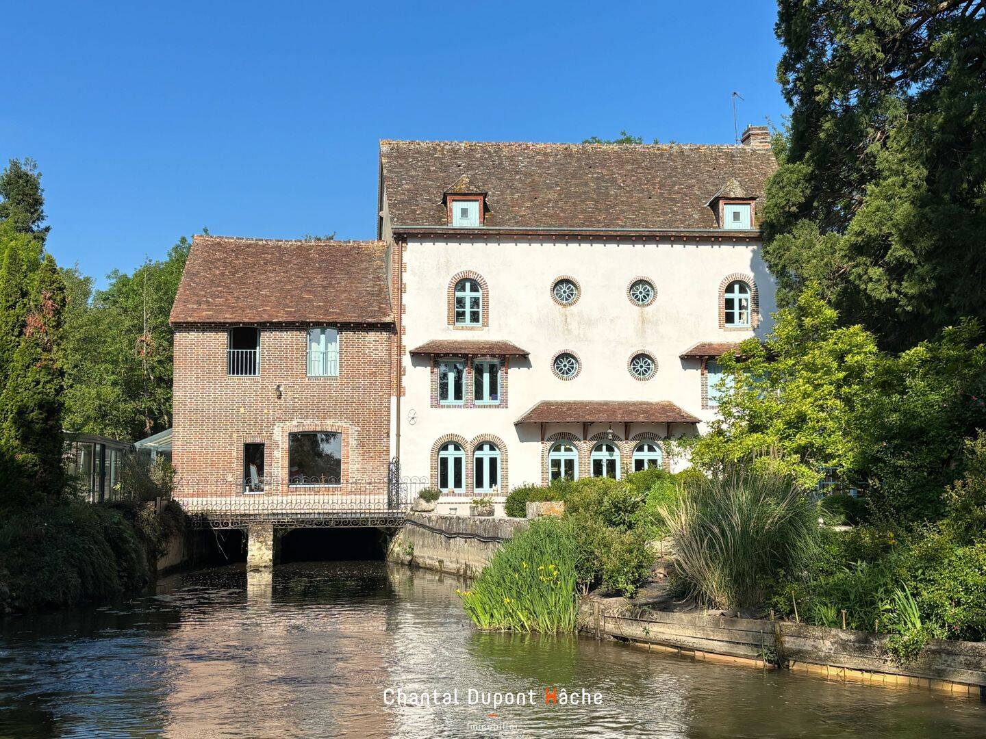 Maison 12 pièces 422 m² · à Chartres · 422 m² · 696 000 €