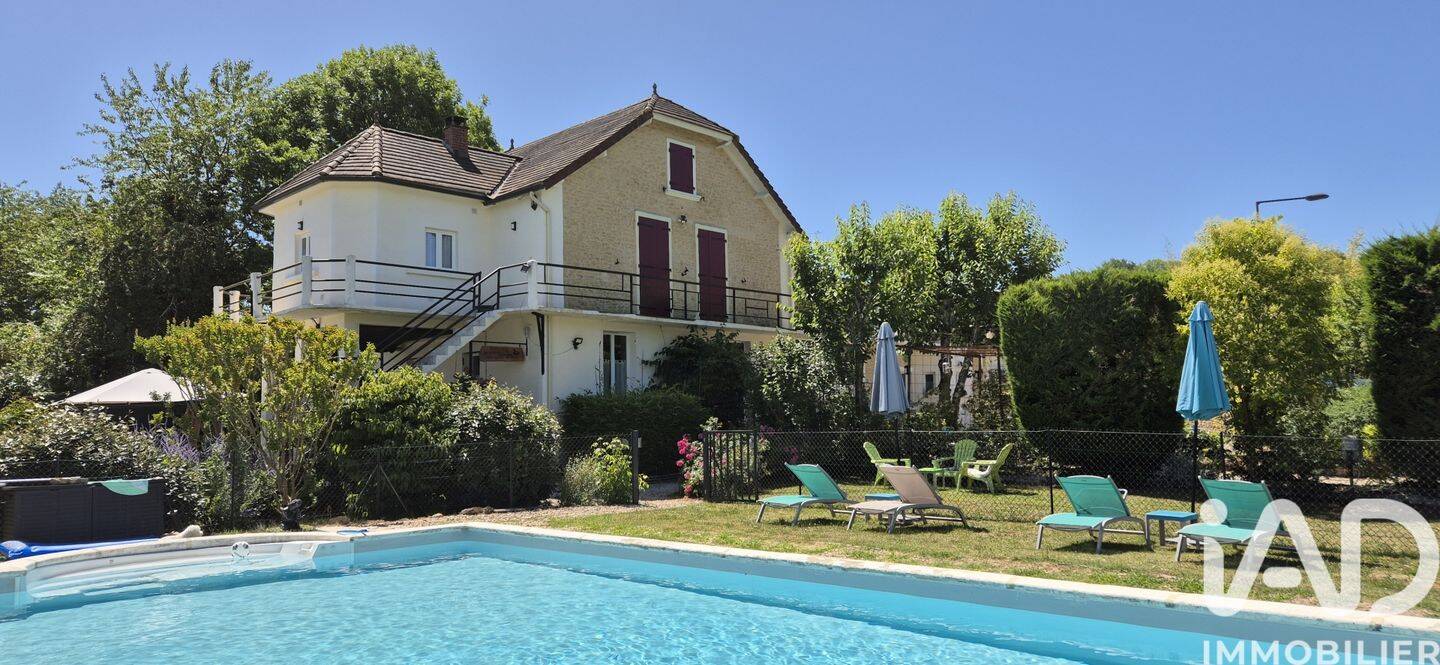 Maison 9 pièces 218 m² · à Le Buisson-de-Cadouin · 218 m² · 409 500 €