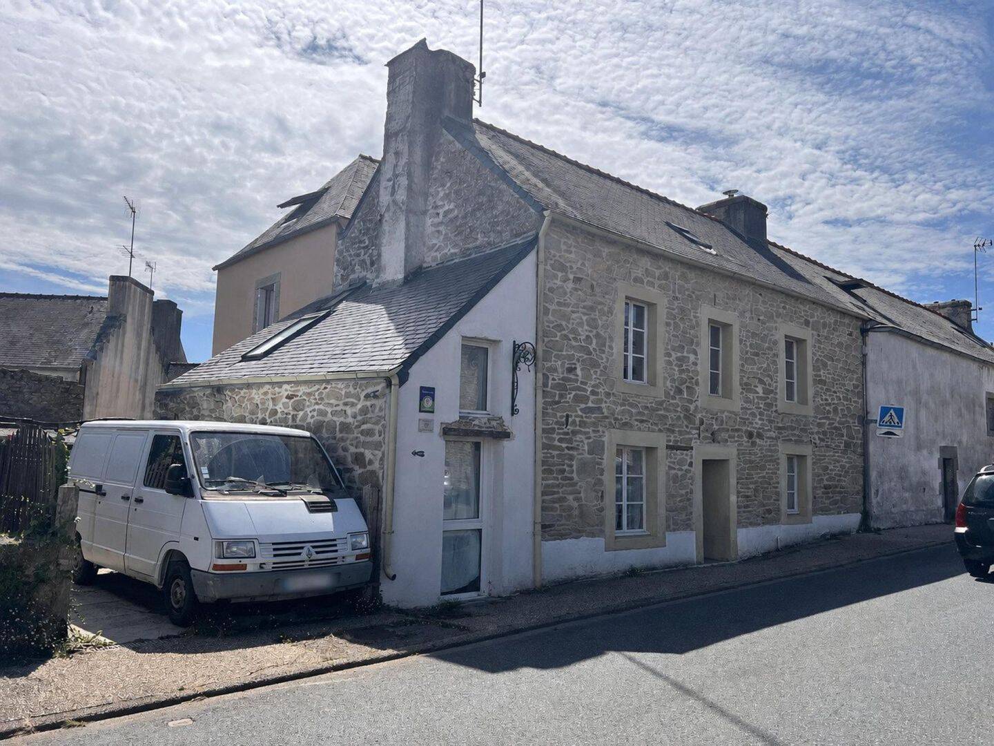 Maison 8 pièces 170 m² · à Guengat · 170 m² · 277 700 €