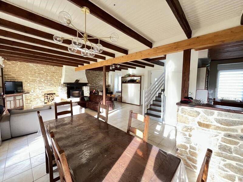 Maison 5 pièces 110 m² · à Ploudalmézeau · 110 m² · 900 €