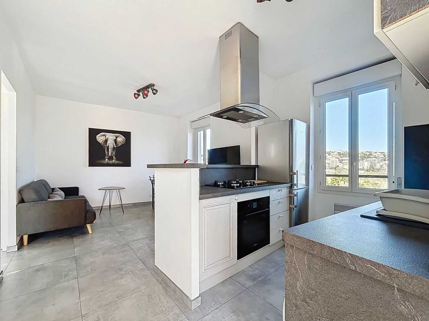 Appartement 3 pièces 43 m² · à Saint-Laurent-du-Var · 43,5 m² · 219 500 €