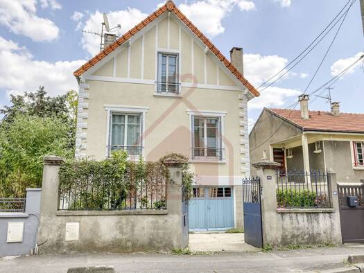 Maison à vendre 449 000 € 6 pièces 4 chambres 184 m² 236 m² de terrain Le Plateau Vitry-sur-Seine 94400
