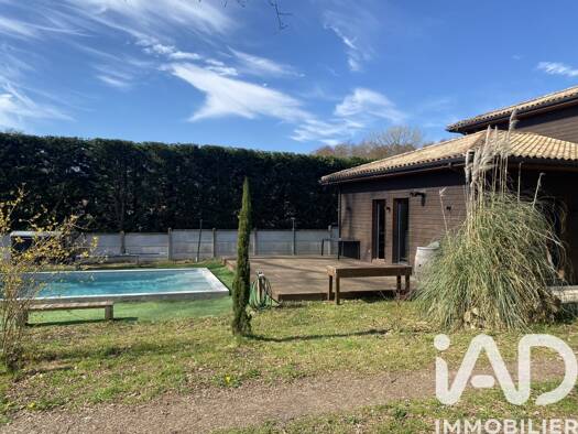 Maison à vendre 425 000 € 7 pièces 6 chambres 161 m² 1 602 m² de terrain Saint-Denis-de-Pile 33910