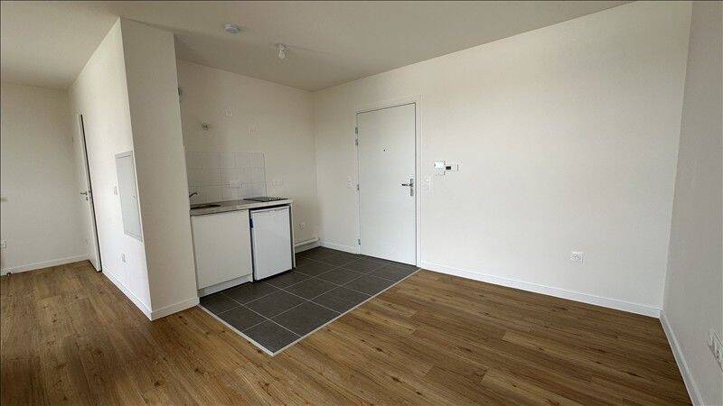 Appartement 1 pièce 28 m² · à Orly · 28 m² · 950 €/mois