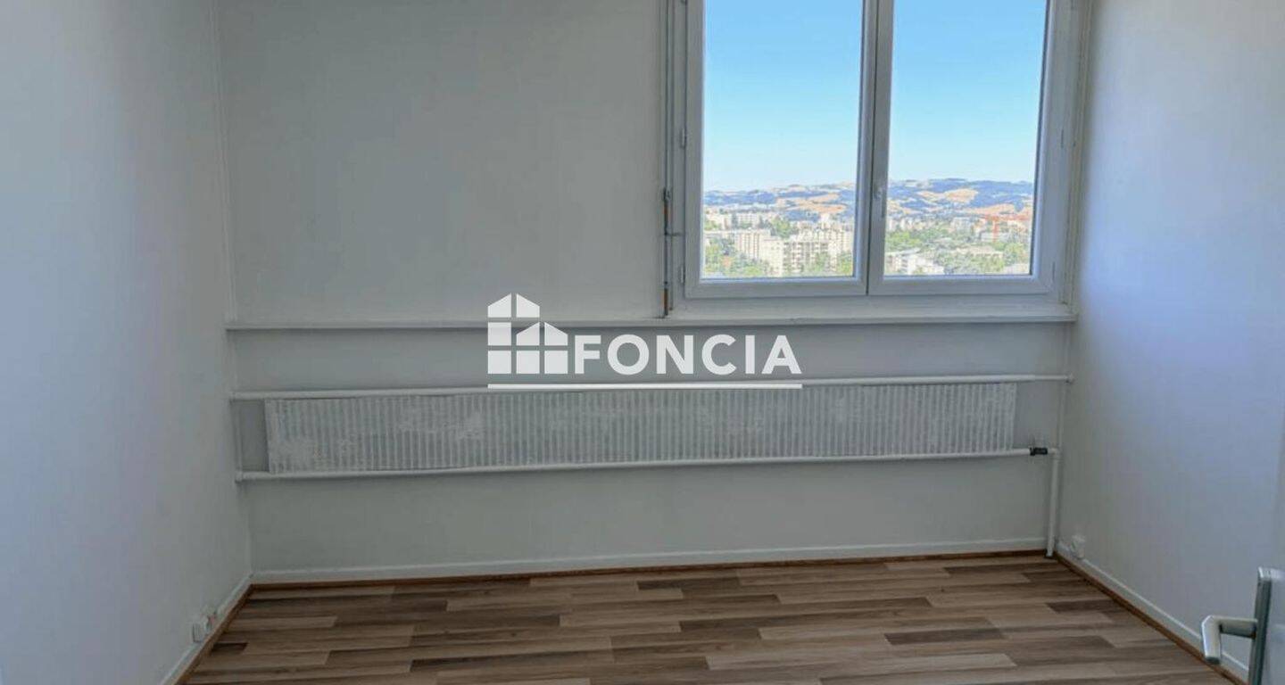Appartement 3 pièces 62 m² · à Saint-Étienne · 62 m² · 550 €