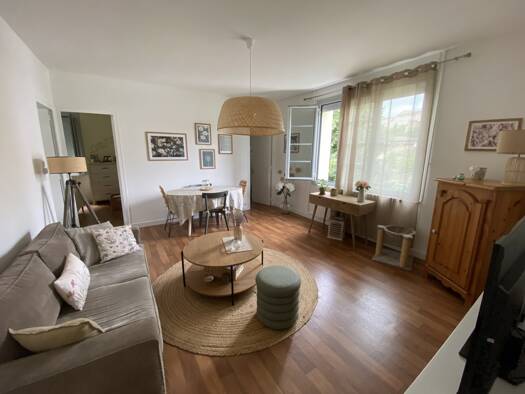 Maison à vendre 285 500 € 8 pièces 8 chambres 171,8 m² 516 m² de terrain Auch 32000