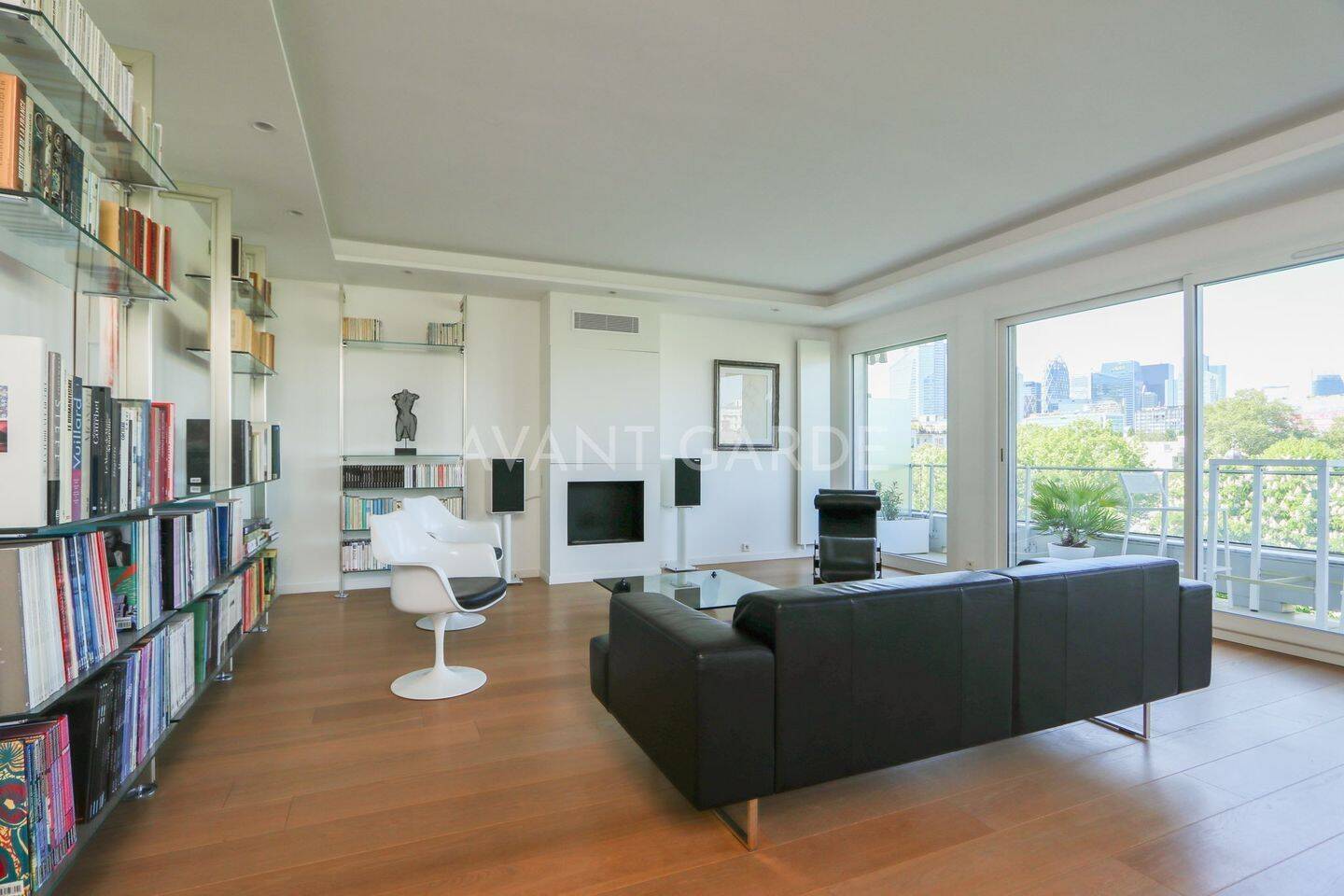 Appartement 4 pièces 117 m² · à Neuilly-sur-Seine · 116,5 m² · 6 200 €