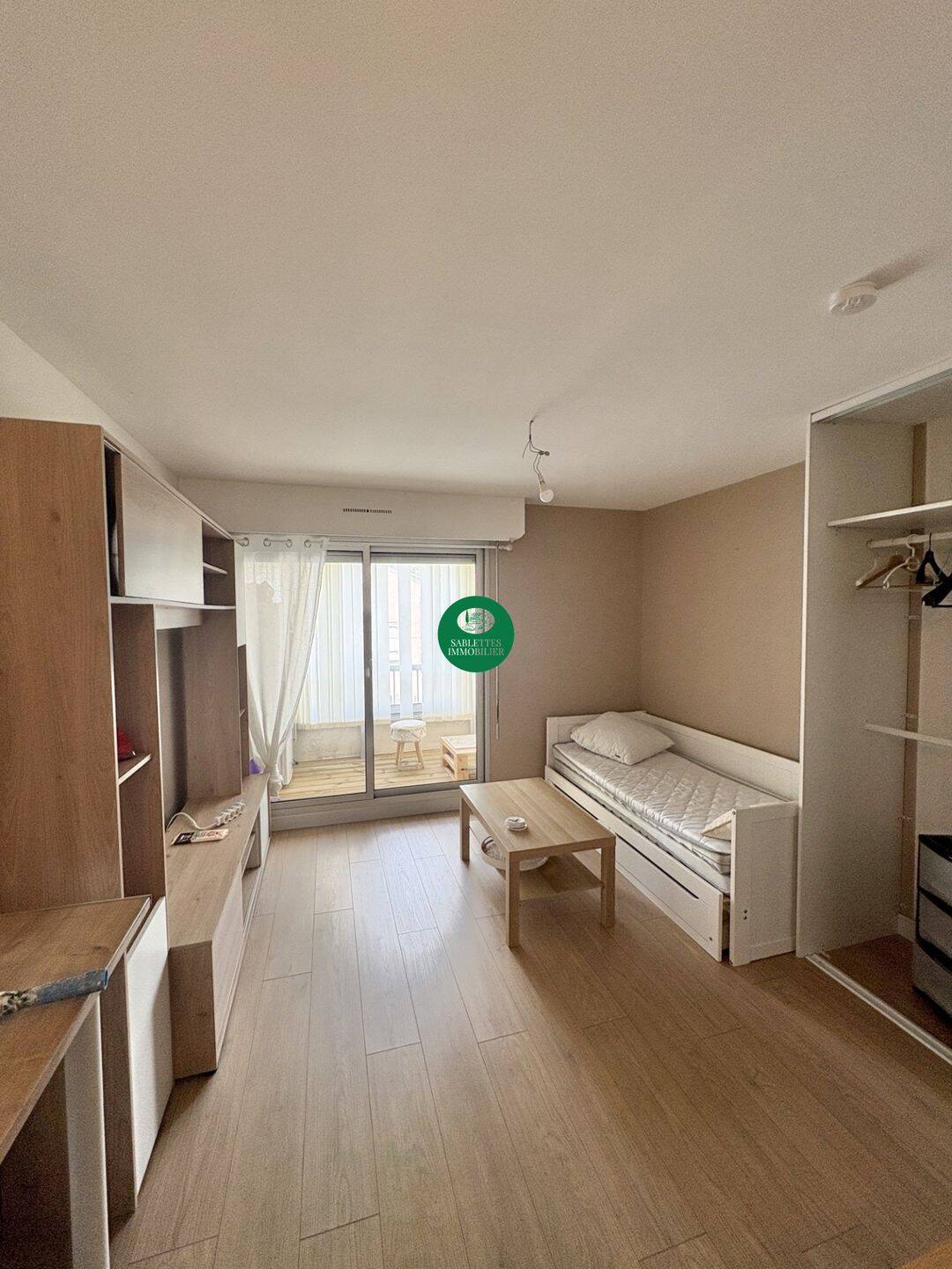 Appartement 1 pièce 17 m² · à Saint-Mandrier-sur-Mer · 16,8 m² · 540 €