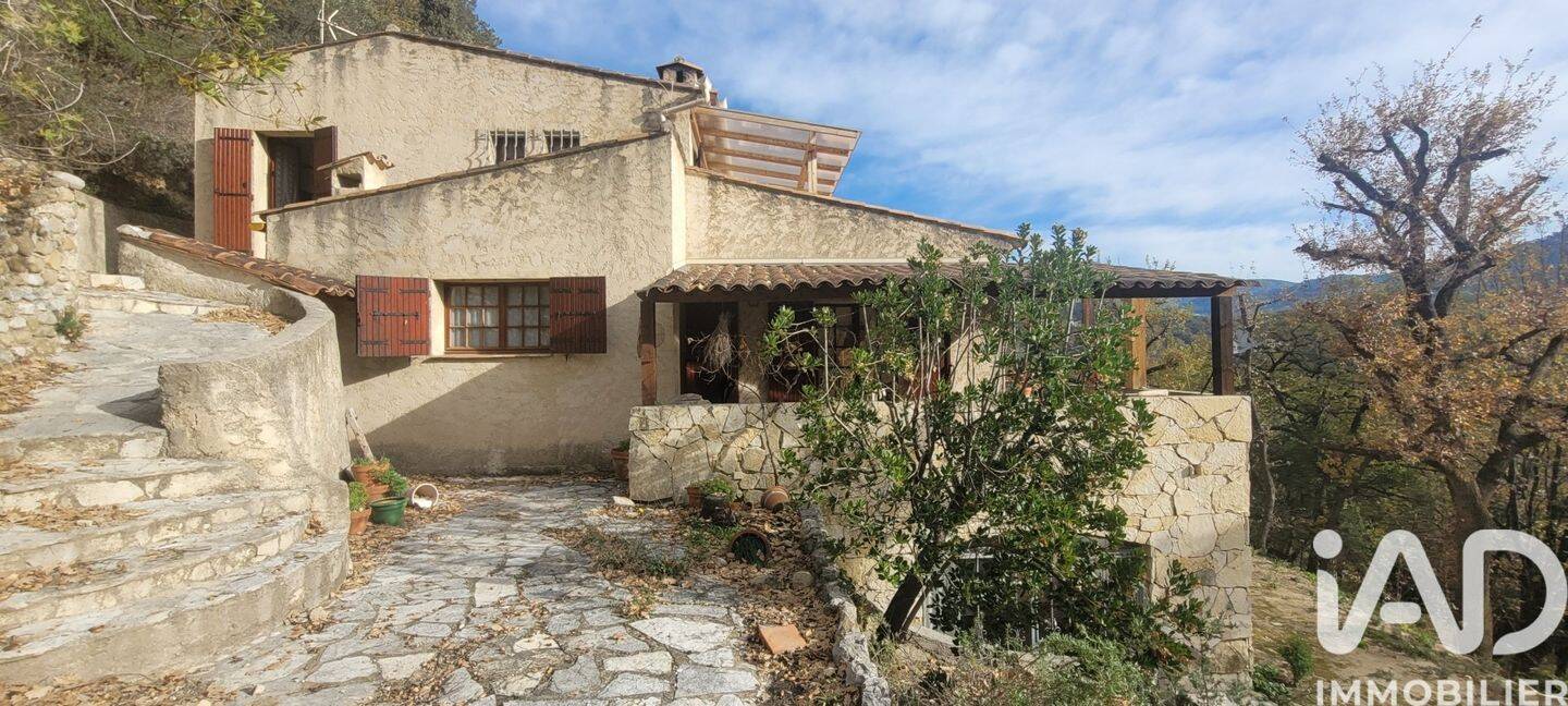 Maison 4 pièces 190 m² · à La Roquette-sur-Var · 190 m² · 380 000 €