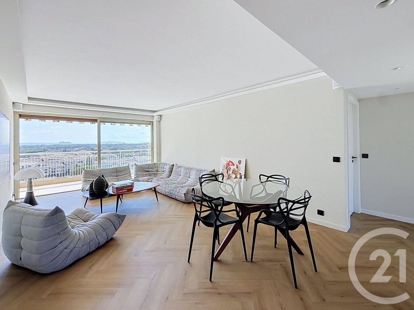 Appartement 4 pièces 100 m² · à Mandelieu-la-Napoule · 99,6 m² · 899 000 €