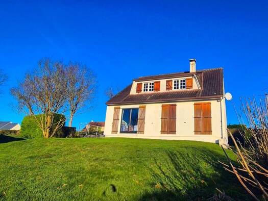 Maison à vendre 175 000 € 4 pièces 2 chambres 81 m² 1 390 m² de terrain Saint-Jean-de-la-Neuville 76210