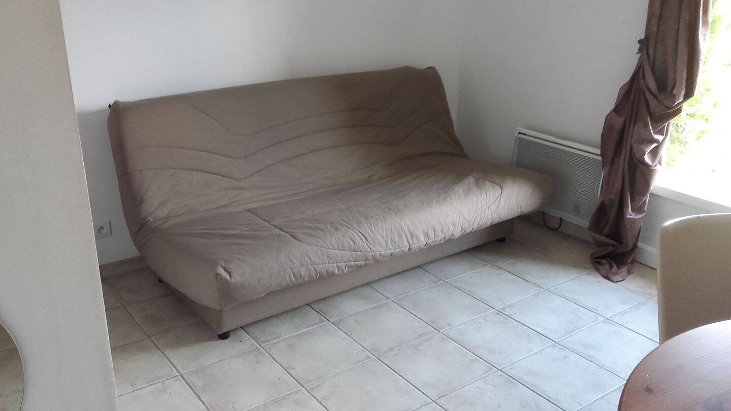 Appartement 1 pièce 15 m² · à Sainte-Gemmes-sur-Loire · 15 m² · 370 €