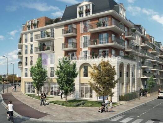 Local commercial à vendre 1 020 000 € 253 m² de surface de vente Sud-Bords de Marne-Gambetta-Aulnoy Chelles 77500