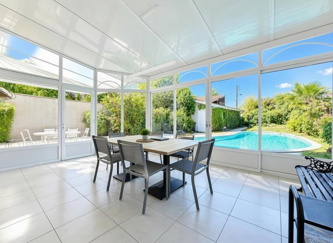 Maison 6 pièces 143 m² · à Bordeaux · 143 m² · 687 000 €