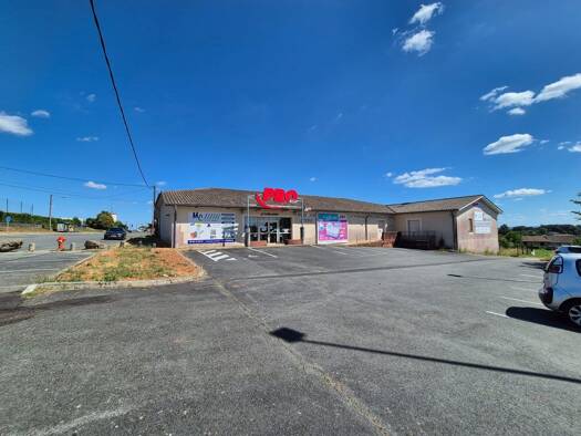 Parking à vendre 999 100 € 1 065 m² Sauveterre-de-Guyenne 33540