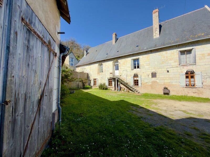 Maison 14 pièces 265 m² · à Gennes-Val-de-Loire · 265 m² · 279 900 €