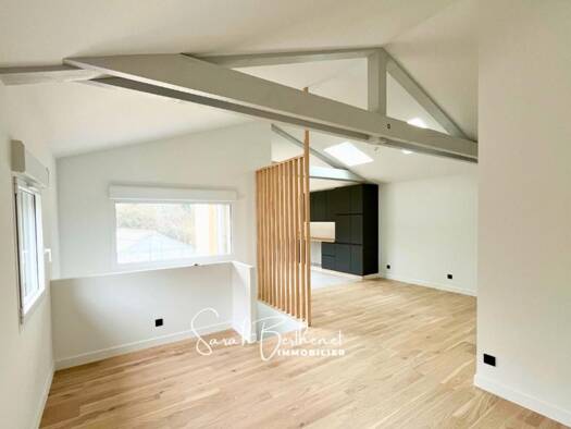 Duplex à vendre 485 000 € 4 pièces 3 chambres 97 m² RDC Centre Champagne-au-Mont-d'Or 69410