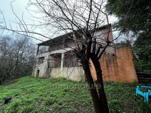 Maison à vendre 263 000 € 8 pièces 6 chambres 175 m² 1 078 m² de terrain Sumène 30440