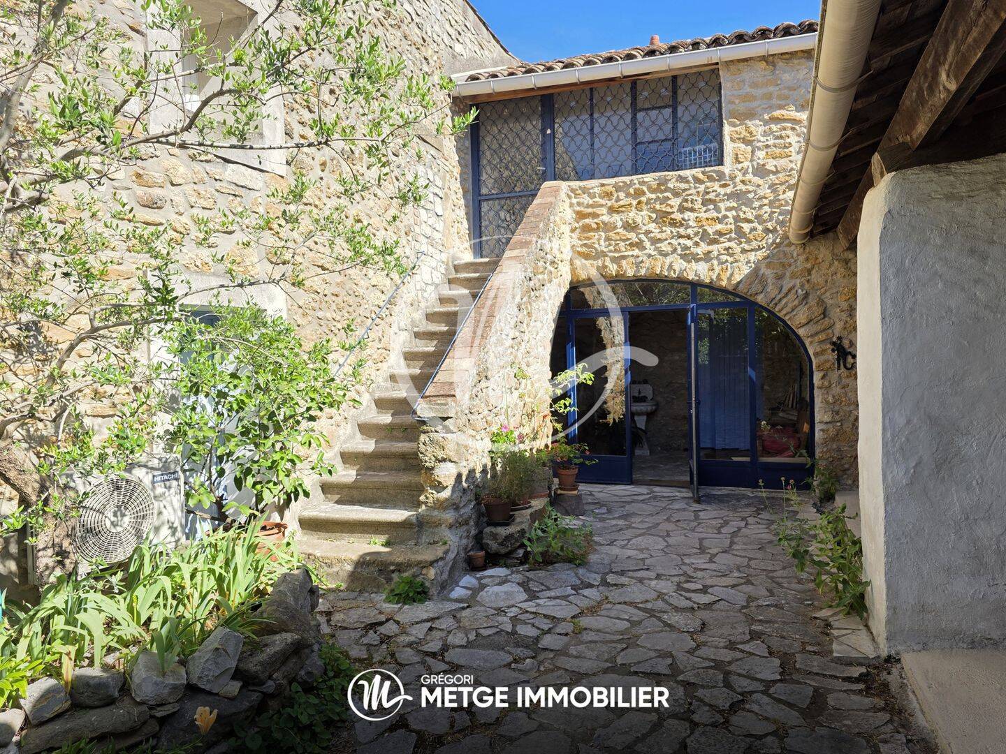 Maison 8 pièces 186 m² · à Saint-Christol-lès-Alès · 186 m² · 380 000 €