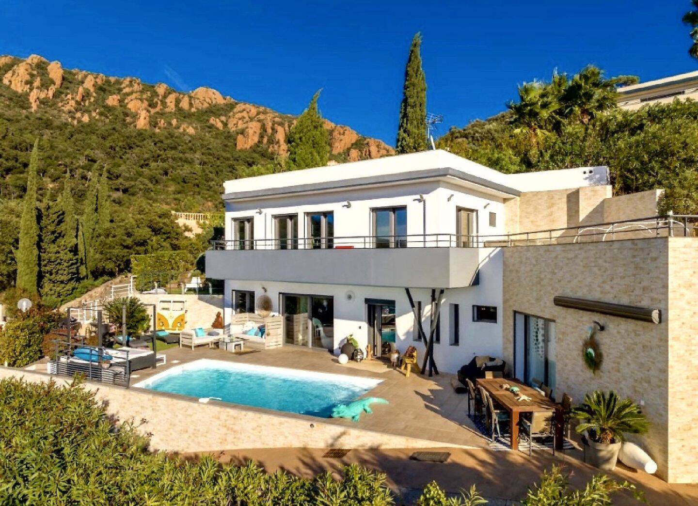 Maison 6 pièces 191 m² · à Saint-Raphaël · 191 m² · 1 100 000 €