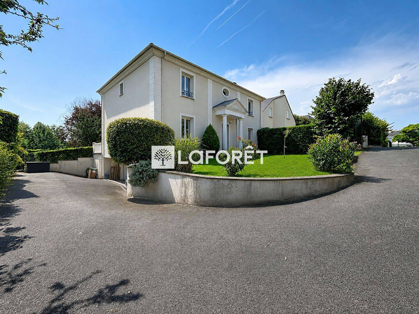 Maison 8 pièces 214 m² · à Chatou · 214 m² · 1 350 000 €