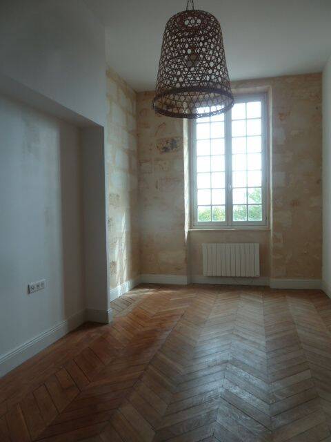 Appartement 4 pièces 105 m² · à Bordeaux · 104,7 m² · 1 874 €