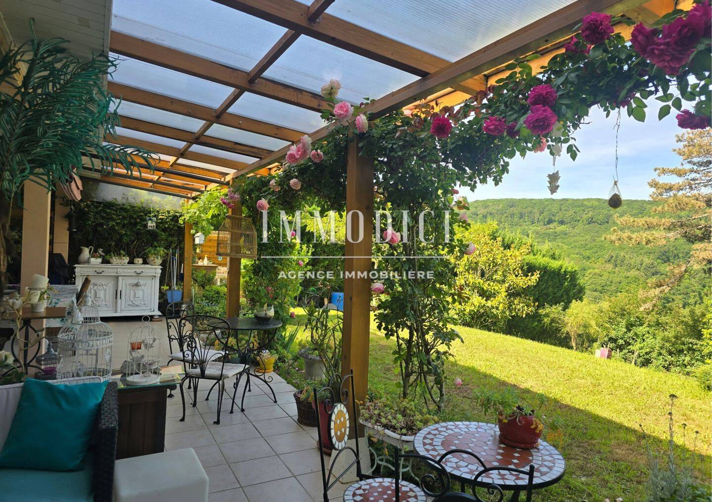 Maison 4 pièces 163 m² · à Burgy · 163 m² · 330 000 €