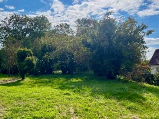 Terrain constructible à vendre 79 000 € 1 066 m² de terrain Damparis 39500