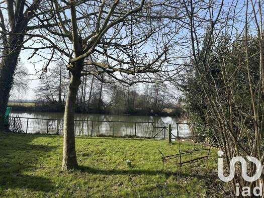 Propriété de loisirs à vendre 35 000 € 437 m² de terrain Neuville-sur-Sarthe 72190