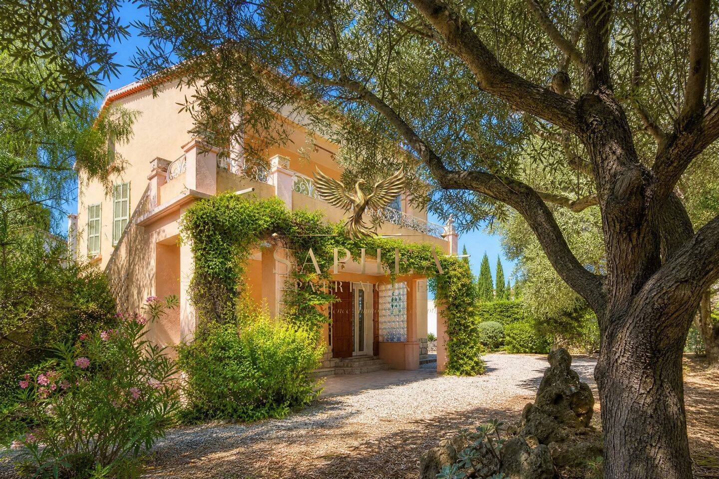 Maison 6 pièces 175 m² · à Sanary-sur-Mer · 175 m² · 1 500 000 €