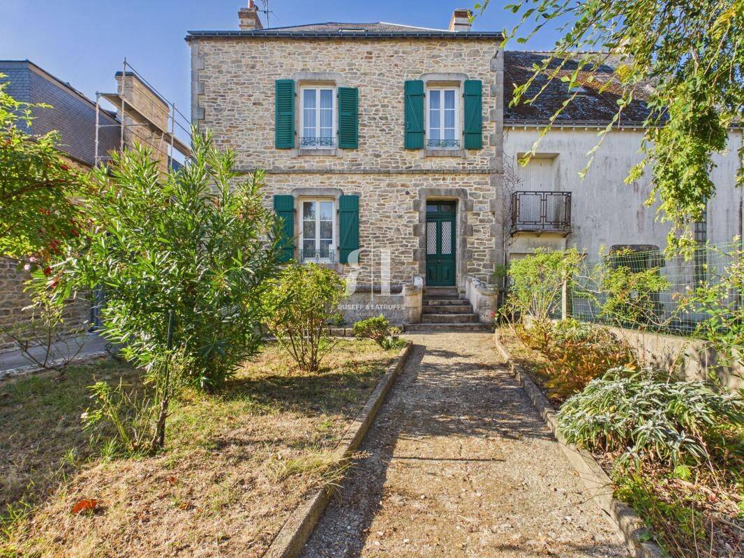 Maison 6 pièces 140 m² · à Ploemeur · 140 m² · 749 900 €