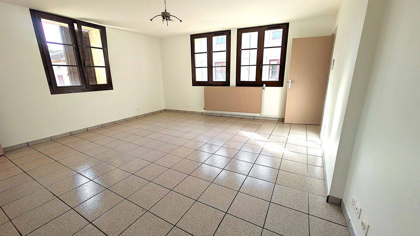 Appartement 5 pièces 148 m² · à Gondreville · 148 m² · 160 000 €