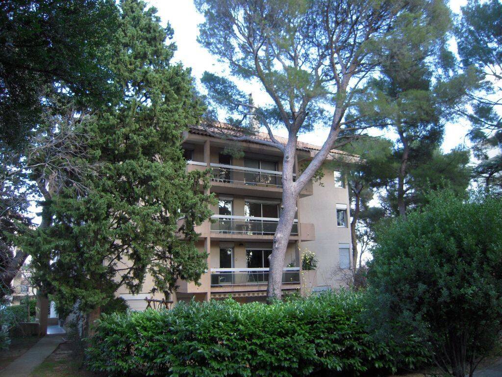 Appartement 3 pièces 73 m² · à Nîmes · 73,3 m² · 871 €