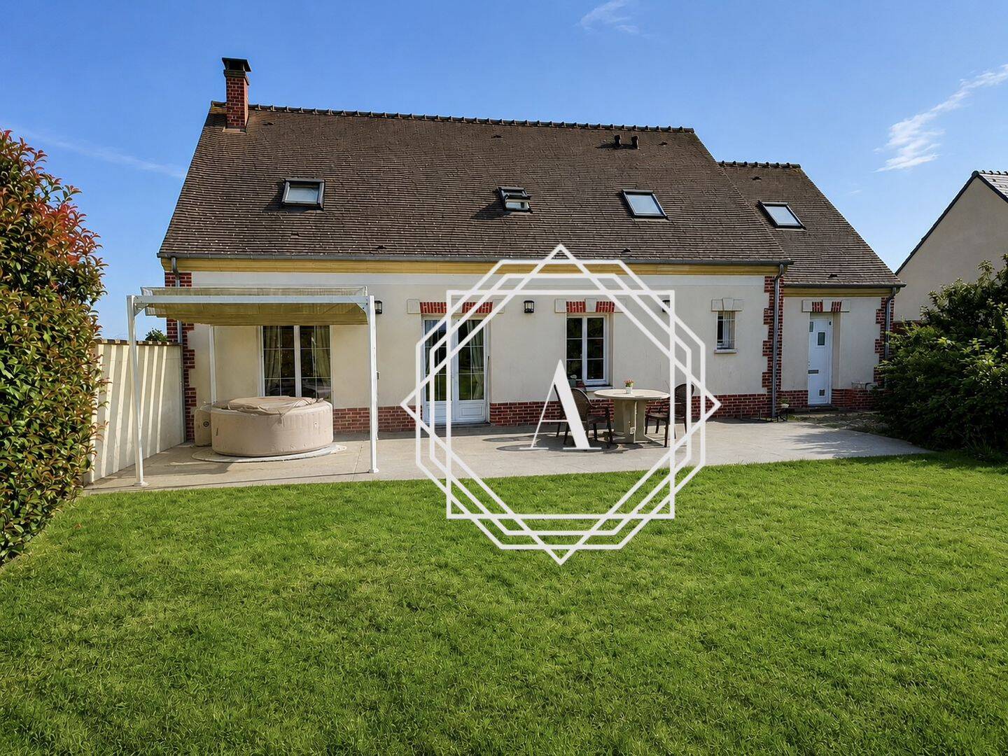 Maison 6 pièces 167 m² · à Saint-Crépin-Ibouvillers · 167 m² · 386 000 €