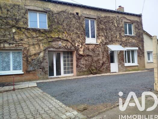 Maison à vendre 111 000 € 2 pièces 1 chambre 85 m² 440 m² de terrain Brossay 49700