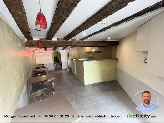 Immeuble à vendre 70 000 € 200 m² Confolens 16500