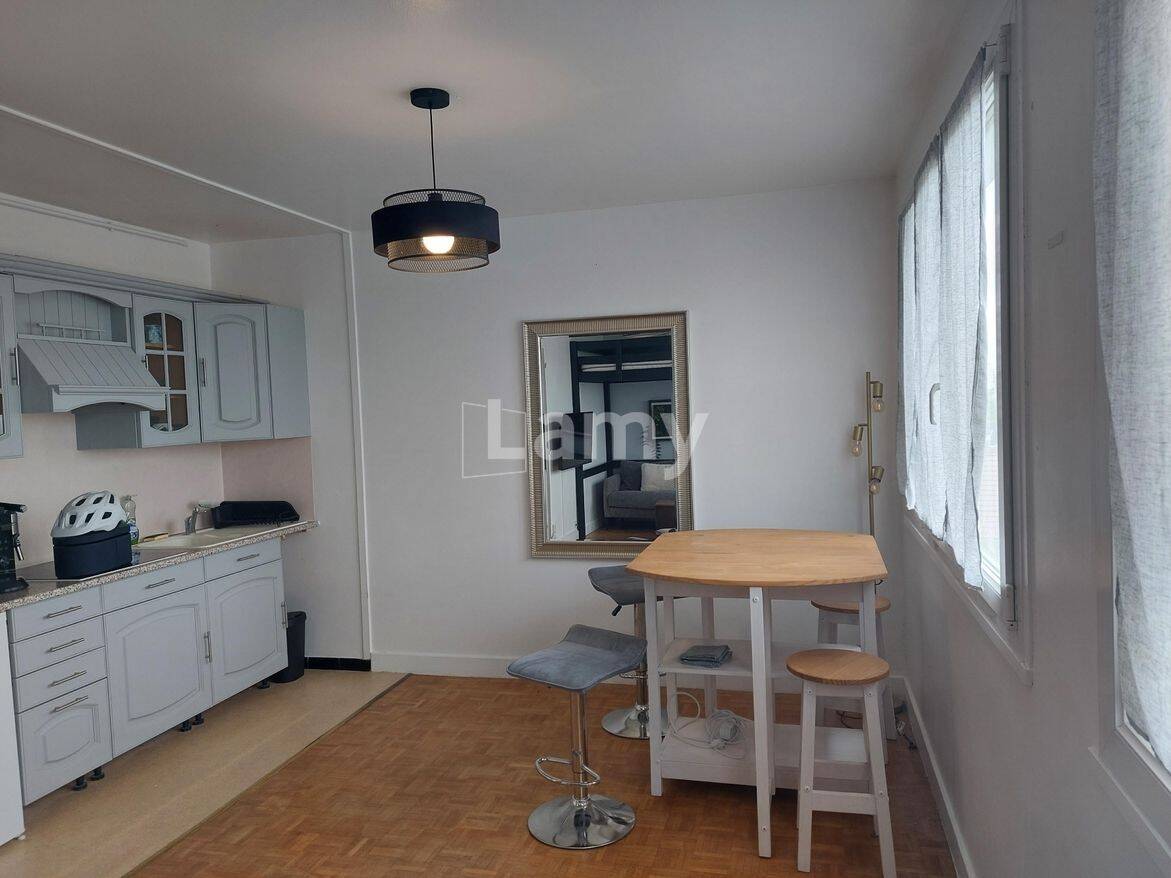 Appartement 1 pièce 28 m² · à Reims · 28 m² · 500 €
