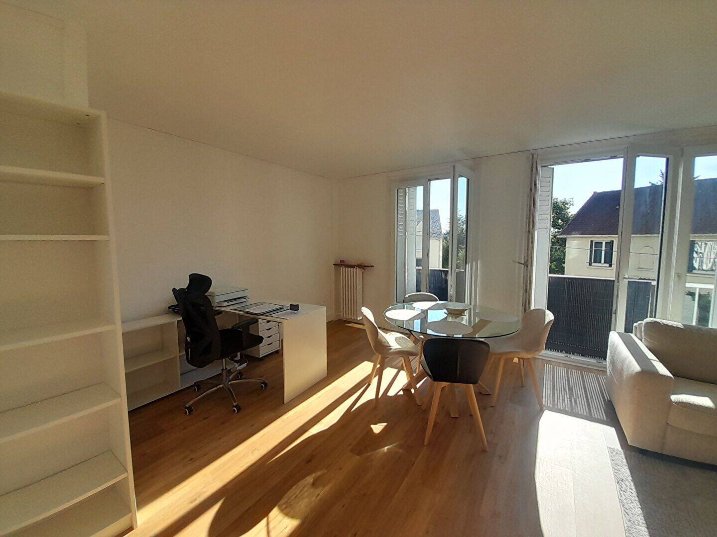 Appartement 4 pièces 67 m² · à L'Haÿ-les-Roses · 66,6 m² · 1 550 €