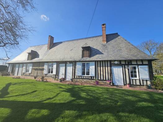 Maison à vendre 286 000 € 4 pièces 2 chambres 100 m² 8 567 m² de terrain Bernay 27300