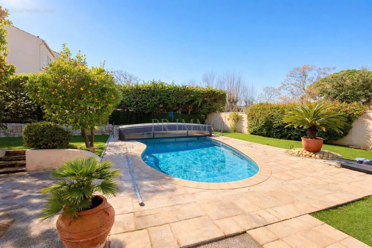 Maison 5 pièces 150 m² · à Fréjus · 150 m² · 850 000 €