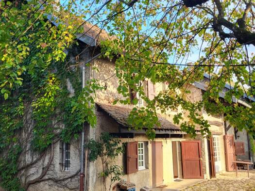 Demeure à vendre 376 000 € 8 pièces 6 chambres 250 m² 1 400 m² de terrain Briord 01470