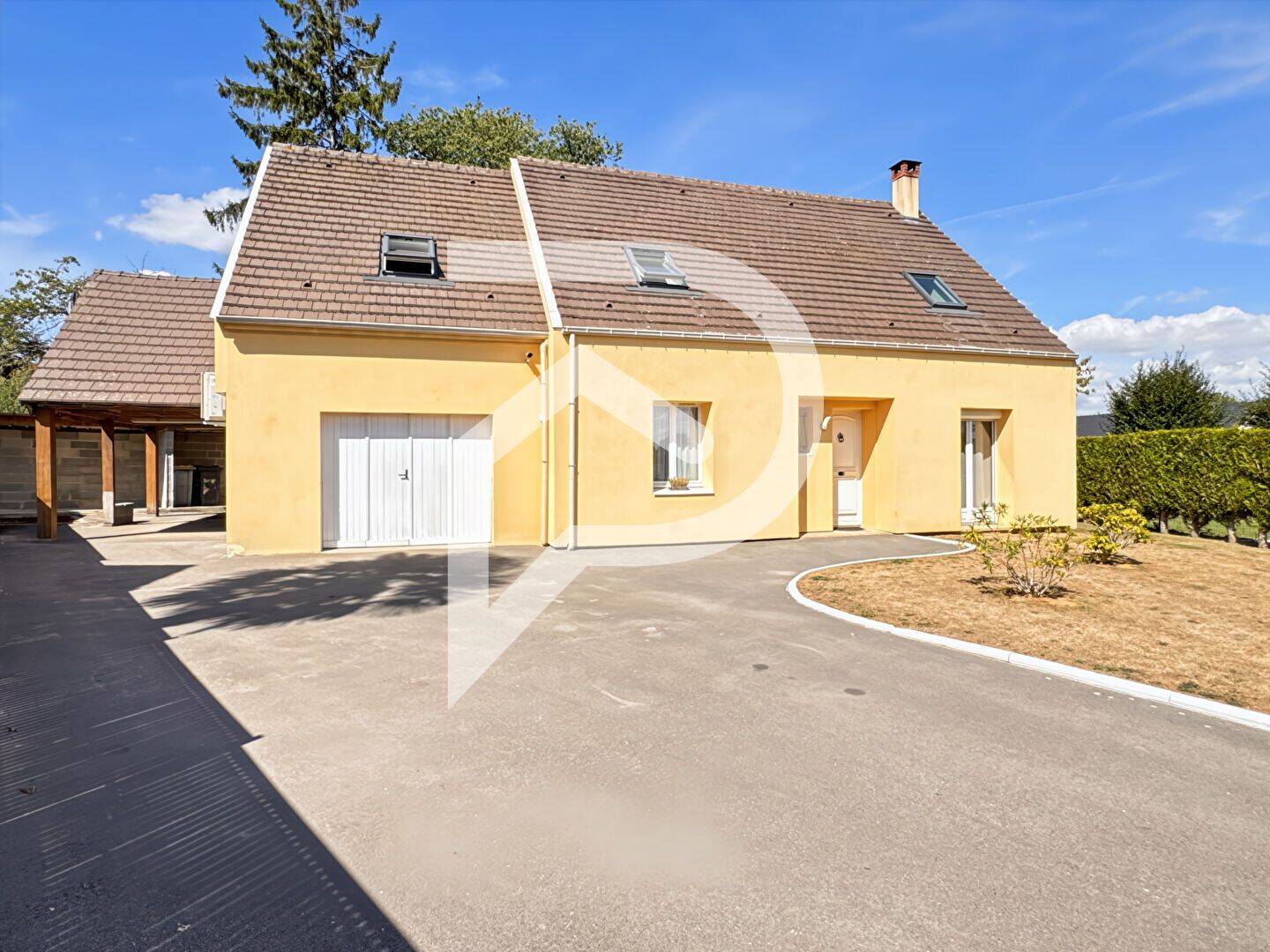 Maison 8 pièces 130 m² · à Beauvais · 130 m² · 284 000 €
