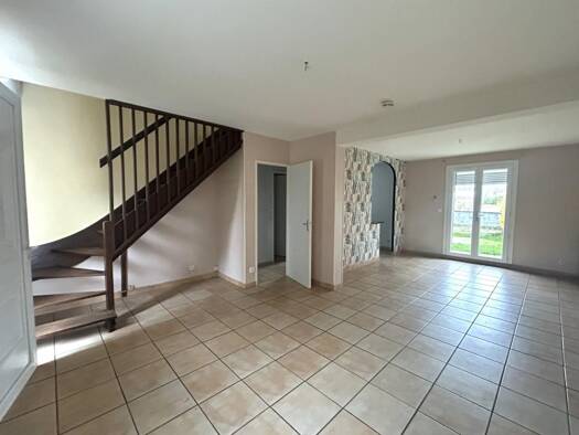 Maison à louer 895 € 5 pièces 4 chambres 89 m² 200 m² de terrain Ranteil - Bellevue - Le Maranel - Le Roc Albi 81000