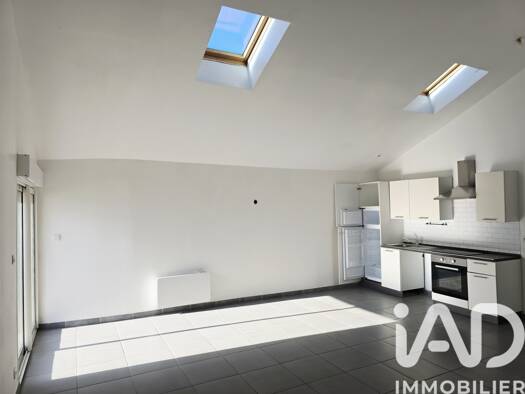 Maison de ville à vendre 192 000 € 4 pièces 3 chambres 111 m² 138 m² de terrain Muron 17430